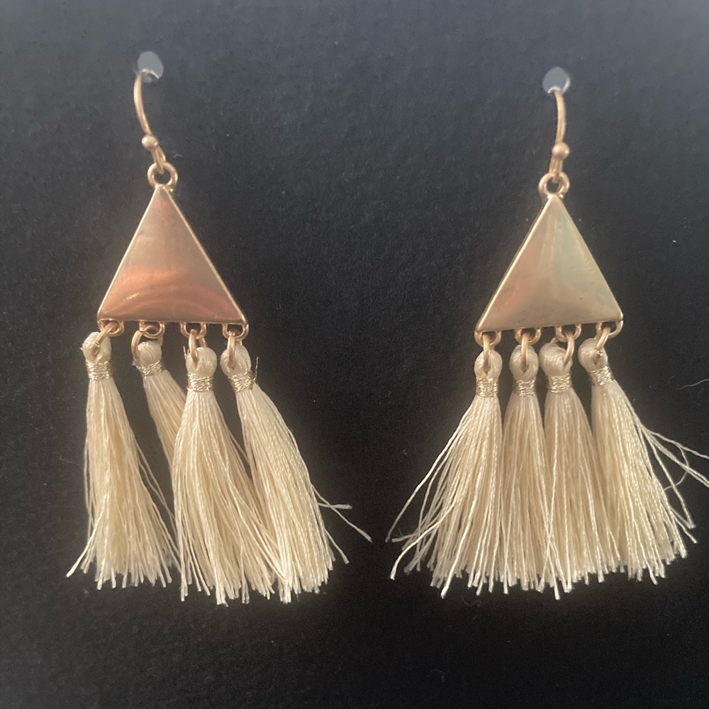 Cream fringe earring
